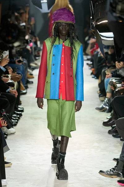 Look 19